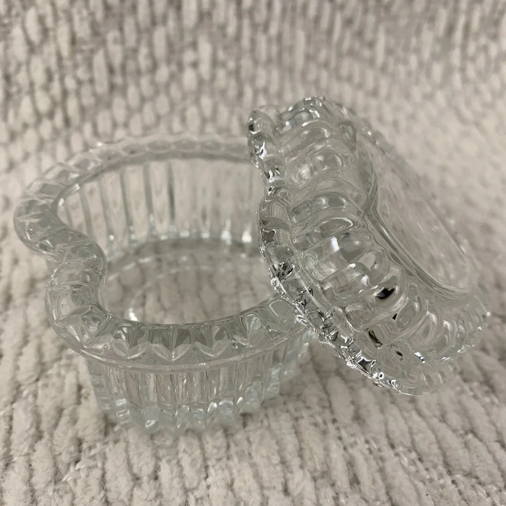 Vintage-Homco Valentine Crystal Heart Shaped Trinket-Jewelry-Ring Box Beautiful!